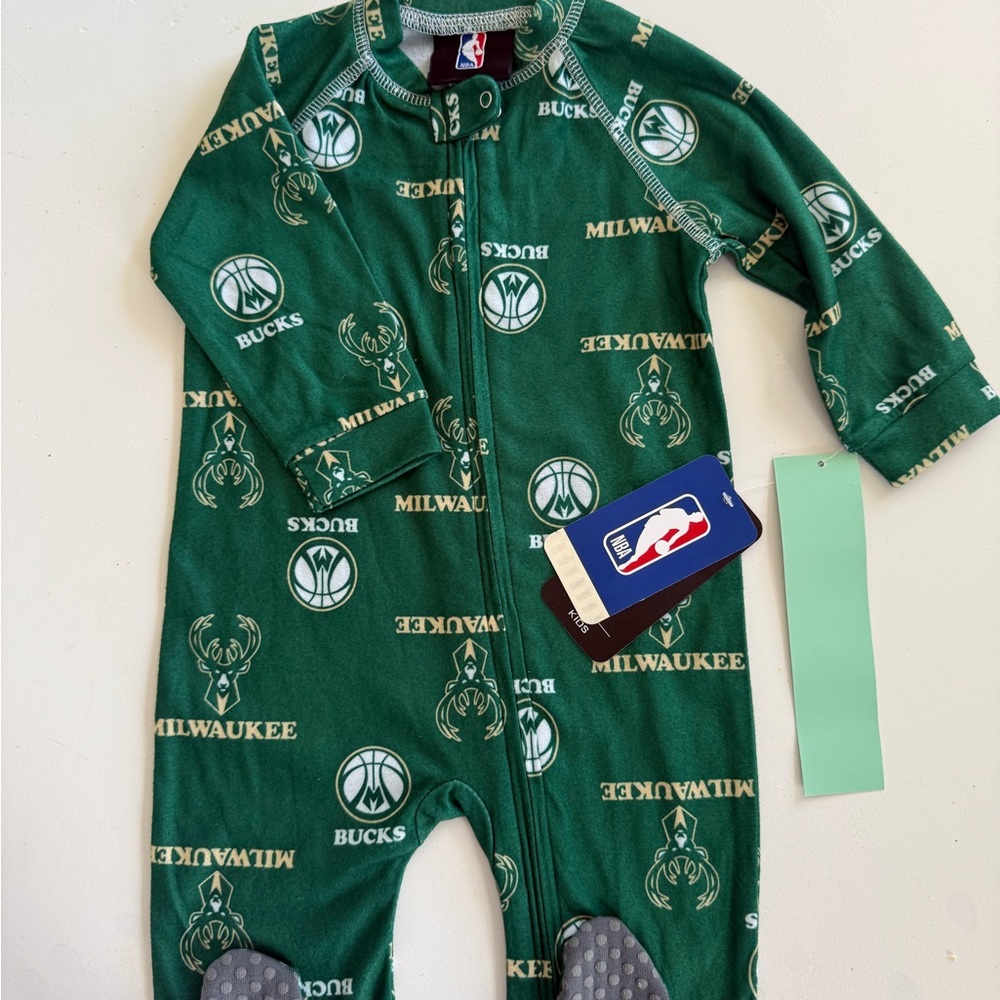 NBA Milwaukee Bucks Green Kids Footie